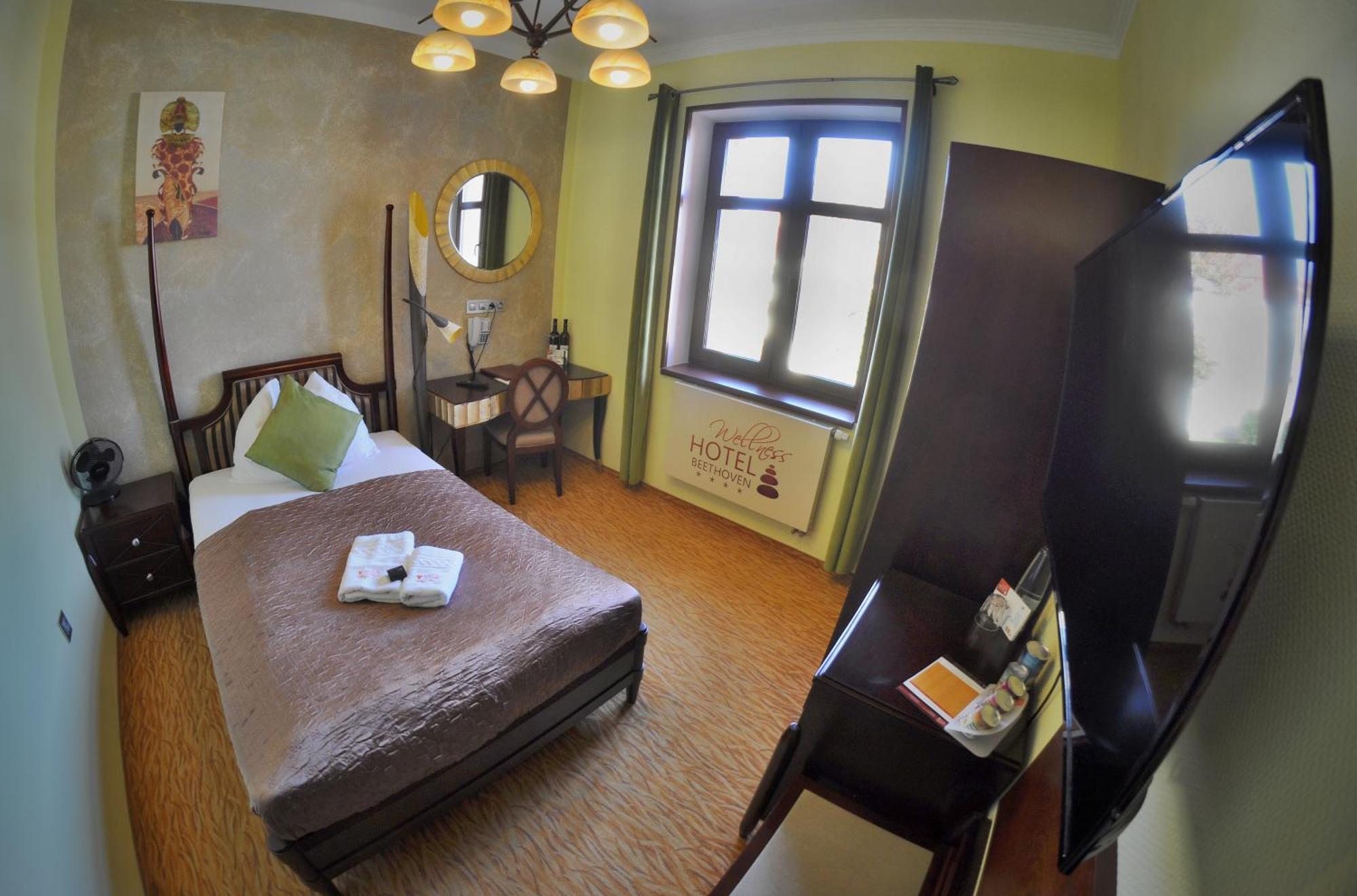 Wellness Hotel Beethoven Chomutov Exteriör bild