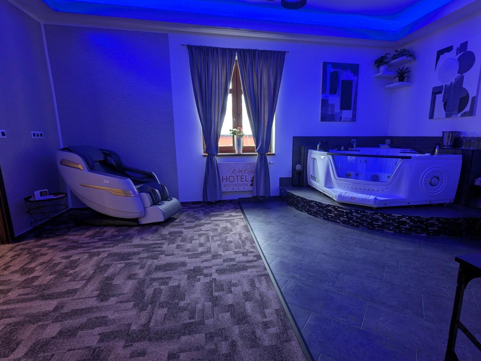 Wellness Hotel Beethoven Chomutov Exteriör bild