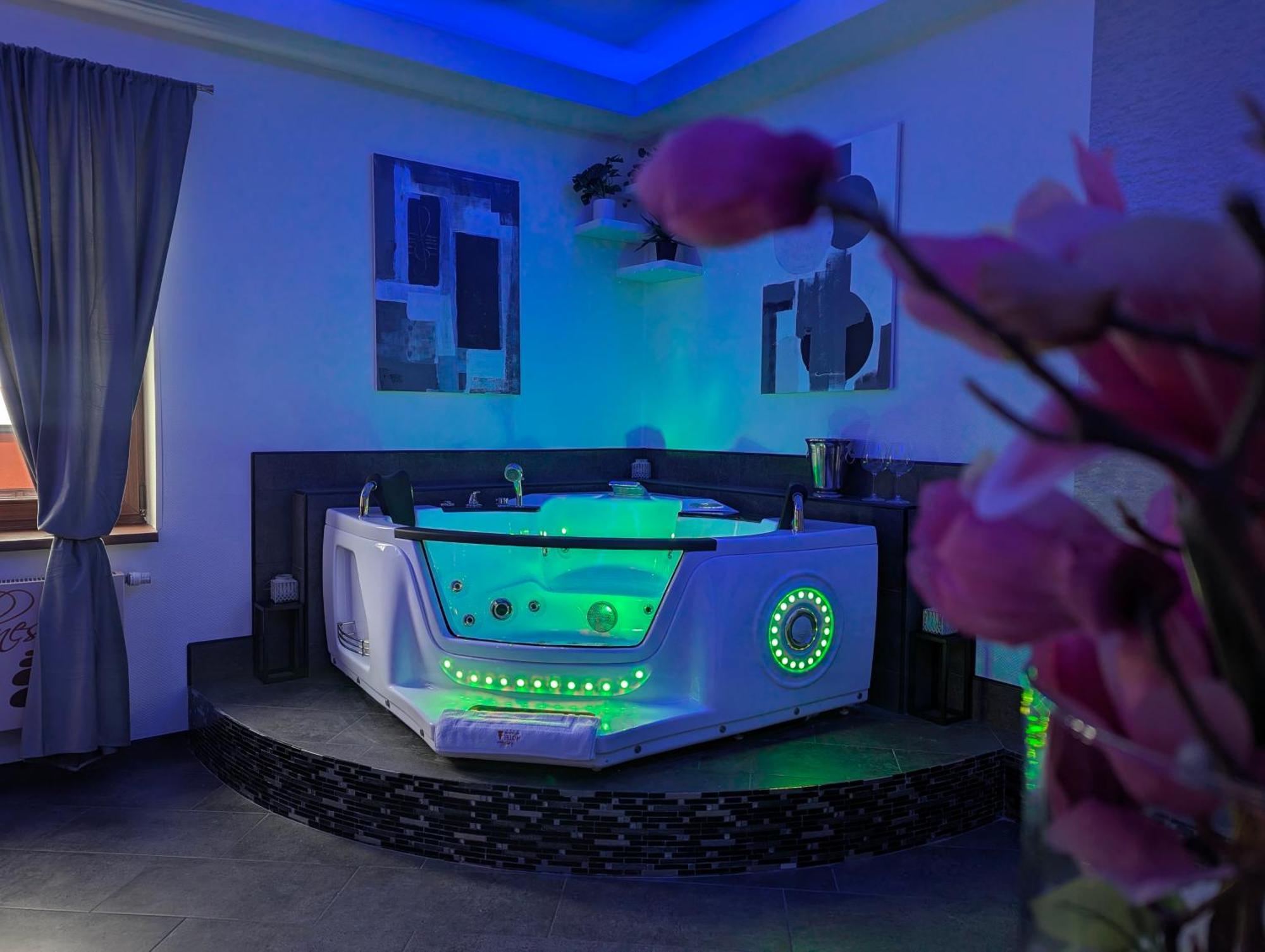 Wellness Hotel Beethoven Chomutov Exteriör bild
