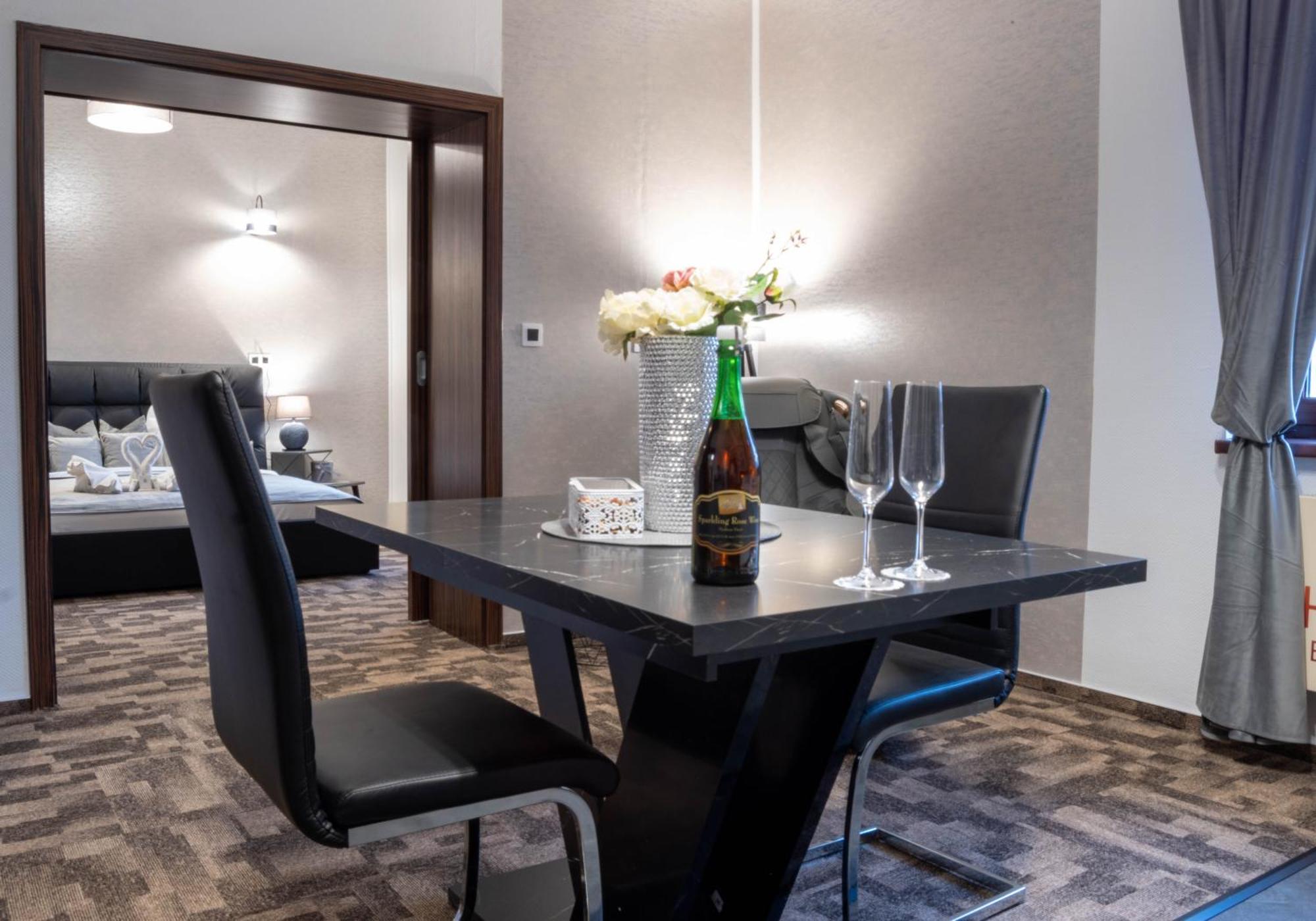 Wellness Hotel Beethoven Chomutov Exteriör bild