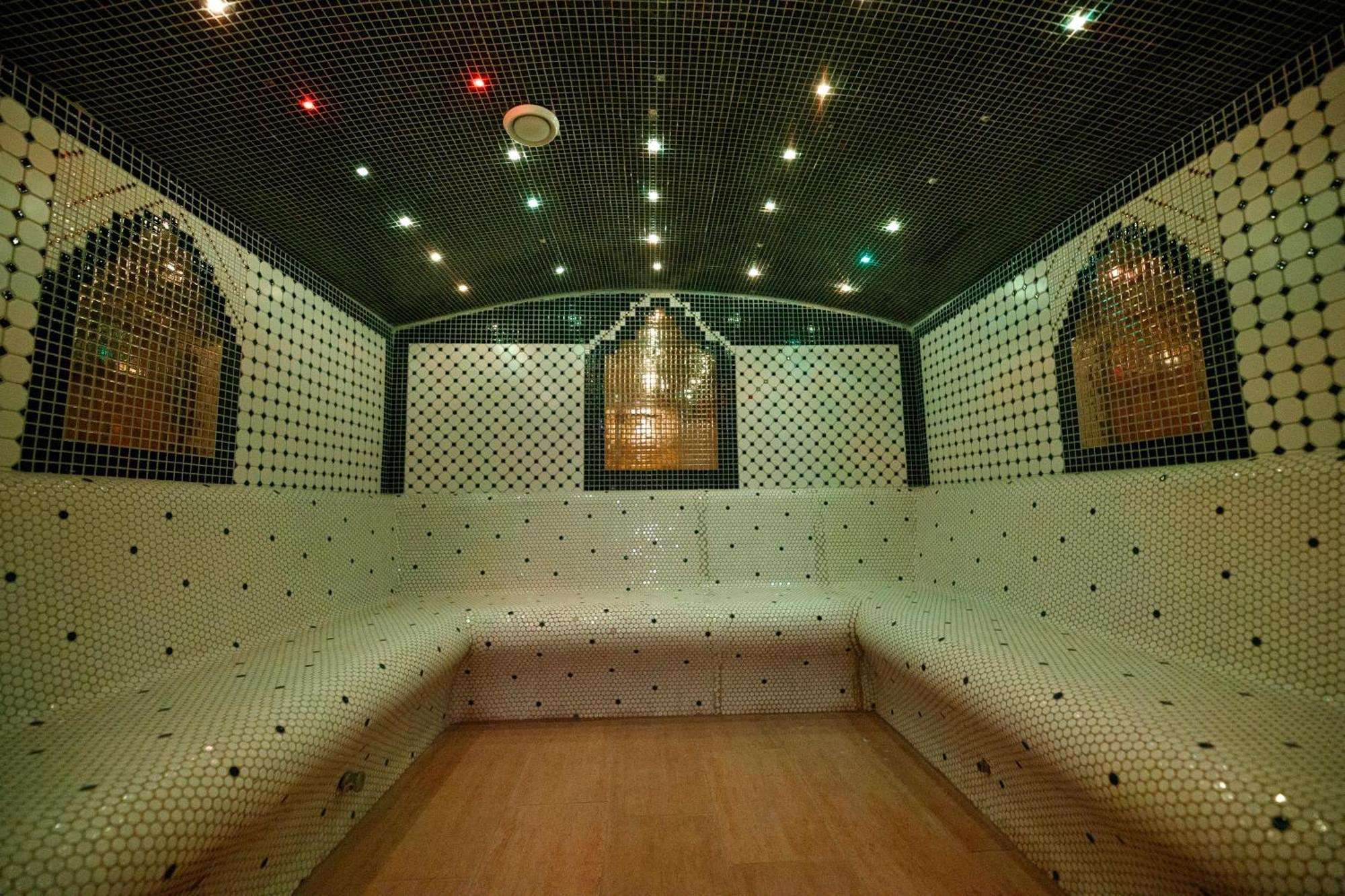 Wellness Hotel Beethoven Chomutov Exteriör bild